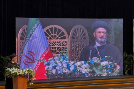 معرفی پزشکان تراز به نسل جدید یک رسالت فرهنگی است